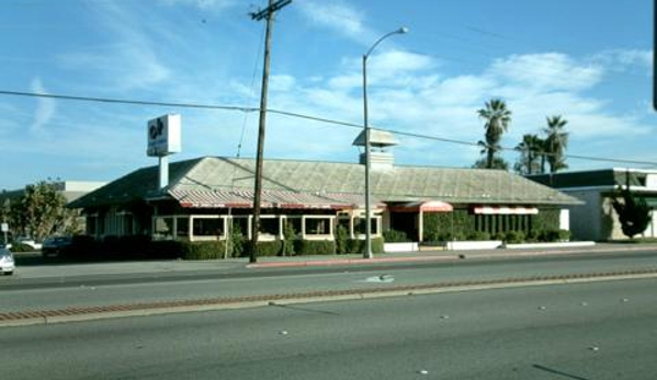 Garf's Sports Lounge - Costa Mesa, CA