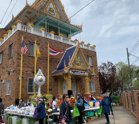 Wat Buddha Thai Thavorn Vanaram - Elmhurst, NY