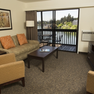 Lakeshore Inn - Lake Oswego, OR. Two Bedroom Suite