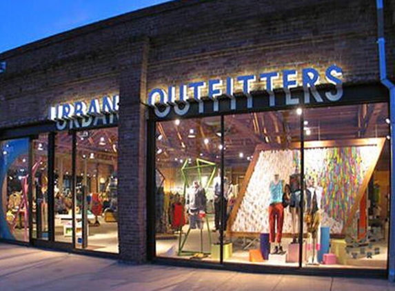 Urban Outfitters - Emeryville, CA