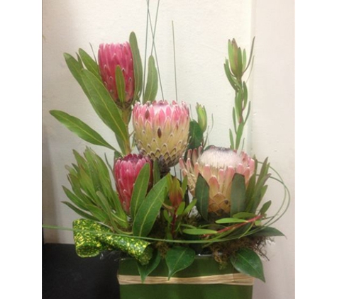 Boronia Exclusive Florists - Ballarat Central, VIC