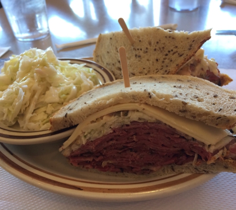 Art's Delicatessen & Restaurant - Studio City, CA