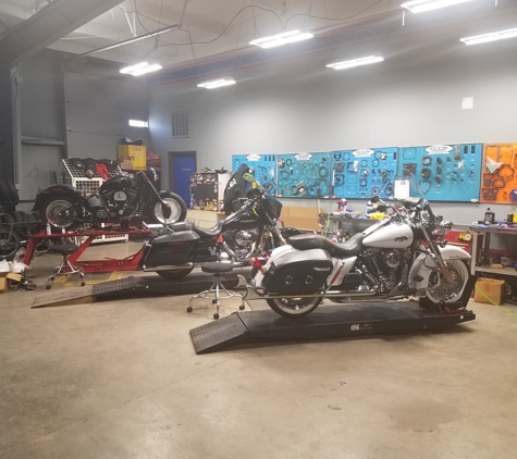 Iron Eagle Customs - Lees Summit, MO