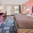Days Inn by Wyndham Dumas - Motels