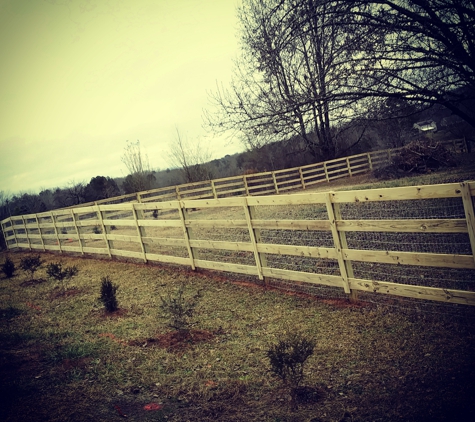 Domestic Fence Company - Pickens, SC