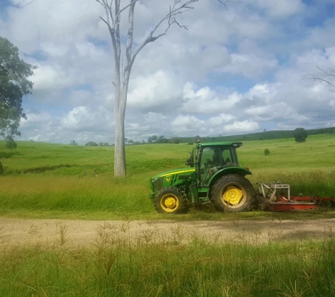 Flick's Slashing - Tinana South, QLD