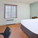 WoodSpring Suites Columbus Urbancrest - Lodging
