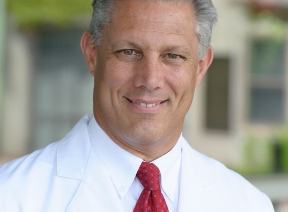 Dr. George L Barrett, MD - Milton, MA