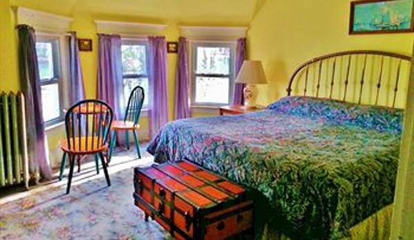 Harbor House Bed & Breakfast - Staten Island, NY