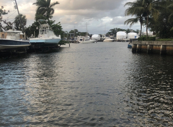 River Oaks Marina & Tower - Miami, FL