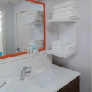 Hampton Inn Woodbridge - Hotels