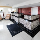 Red Lion Inn & Suites Redding - Lodging