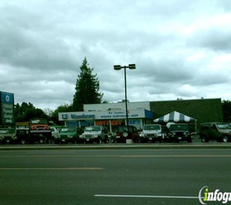 Bob Lanphere's Newberg Jeep Ram - Newberg, OR