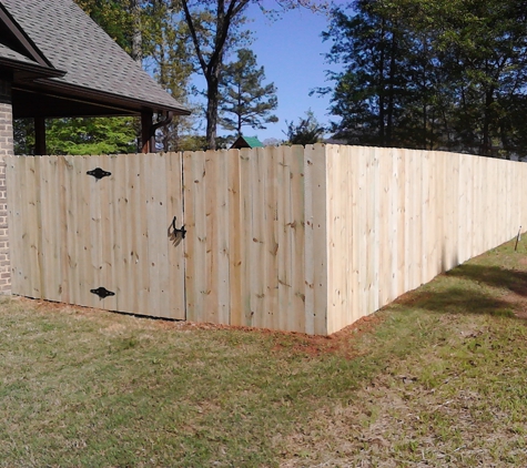 Four Seasons Fencing - Pell City, AL