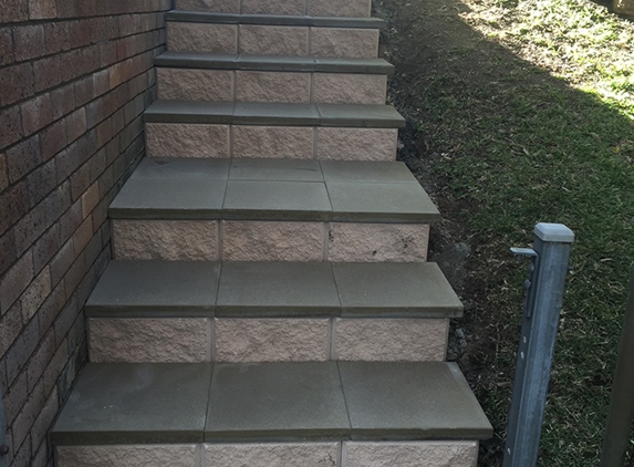 Les Blackburn Landscaping - Tingira Heights, NSW