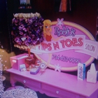 Robin's Tips-N-Toes