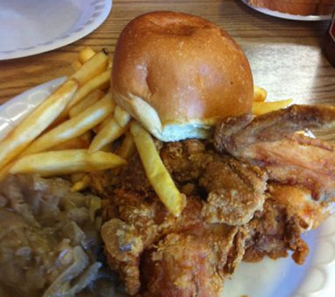 Mom's Bar-B-Q House - Van Nuys, CA. Fried%20chicken%20dinner