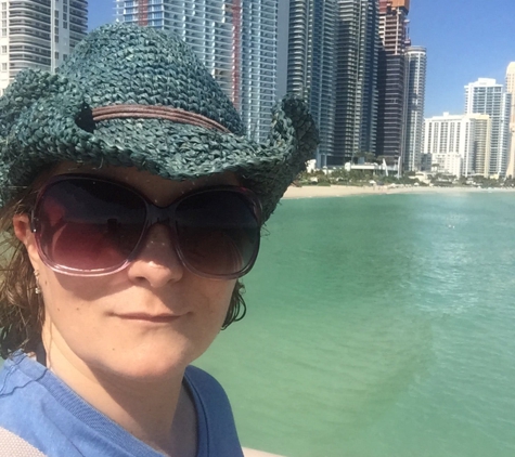 Beach Bar at the Newport Pier - Sunny Isles Beach, FL