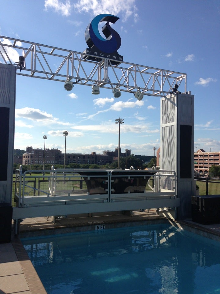 Recess Rooftop Lounge - Tallahassee, FL 32304