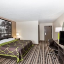 Super 8 by Wyndham Spirit Lake/Okoboji - Hotels