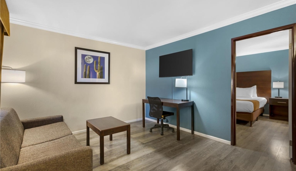 Best Western InnSuites Tucson Foothills Hotel & Suites - Tucson, AZ