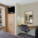 Microtel Inn & Suites by Wyndham Charlotte/University Place - Hotels