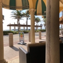 Mulligans Beach House - American Restaurants