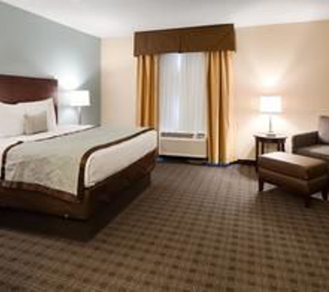 Best Western Plus Gateway Inn & Suites - Aurora, CO