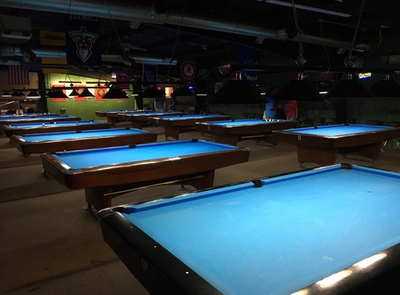 Fat Willie's Billiards Sports Bar & Grill - Murfreesboro, TN