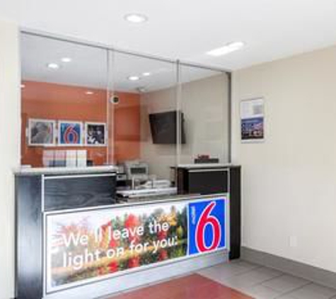 Motel 6 - New Brunswick, NJ