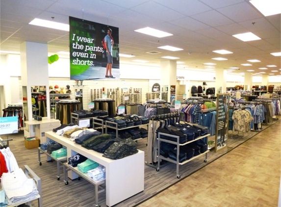 Nordstrom Rack Villaggio Retail Center - Fresno, CA