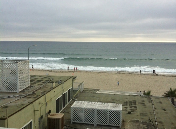Surfer Beach Hotel - San Diego, CA