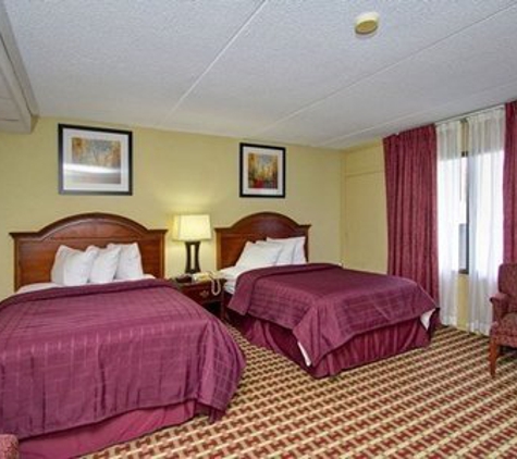 Quality Inn & Suites Fort Bragg - Fayetteville, NC