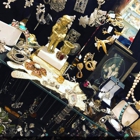 Buy Vintage Home Goods in Cash - Yana Vintage Clothing