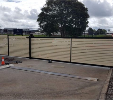 Privacy Fencing - Newtown, QLD