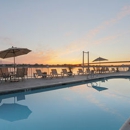 Clover Island Inn