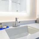 Holiday Inn Express & Suites Bastrop by IHG