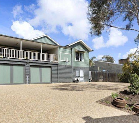 Lynton Reed Builders - Rye, VIC