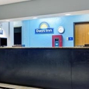 Days Inn by Wyndham Dallas Garland West - Motels