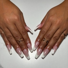 Starluxe Nails & Spa Lounge