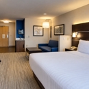 Holiday Inn Express & Suites Morris by IHG - Hotels