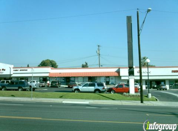 Whittier Smoke Shop - Whittier, CA