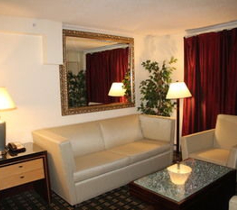 Bedford Plaza Hotel - Boston - Bedford, MA