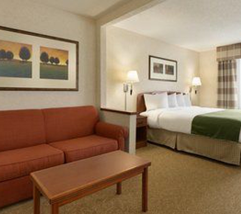 Country Inns & Suites - Dayton, OH