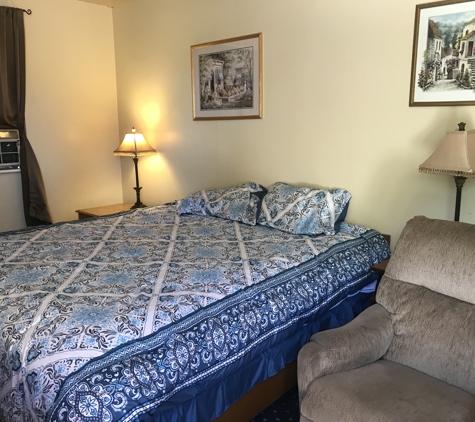 E J Motel - Belleville, IL. Best weekly rates in town!