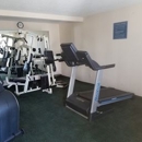 Blue Way Inn & Suites Wichita East - Motels