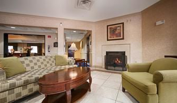 Riverview Inn & Suites - Rahway, NJ
