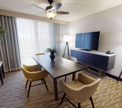 Embassy Suites by Hilton Oklahoma City Will Rogers Airport - Oklahoma City, OK