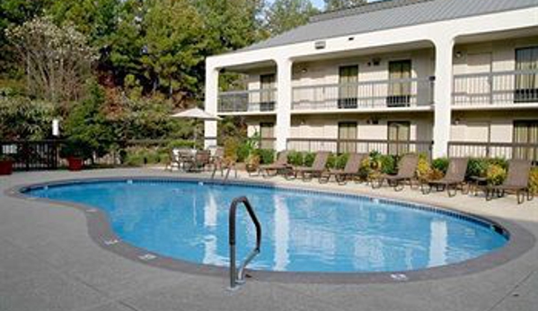 Baymont Inn & Suites - Columbus, GA