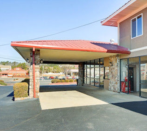 Quality Inn & Suites Hot Springs-Lake Hamilton - Hot Springs National Park, AR